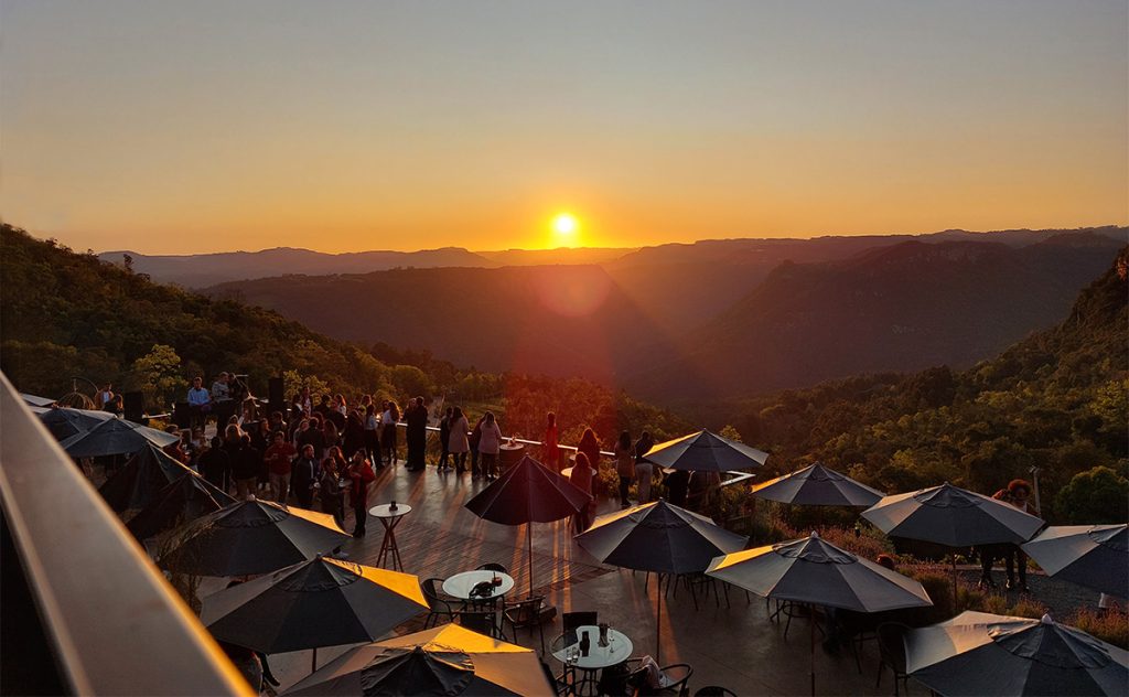 Olivas de Gramado: 5% de Desconto no site oficial 8 Olivas de Gramado por do sol