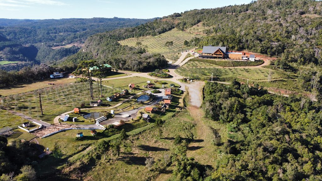 Olivas de Gramado: 5% de Desconto no site oficial 2 Vista de drone do Olivas de Gramado