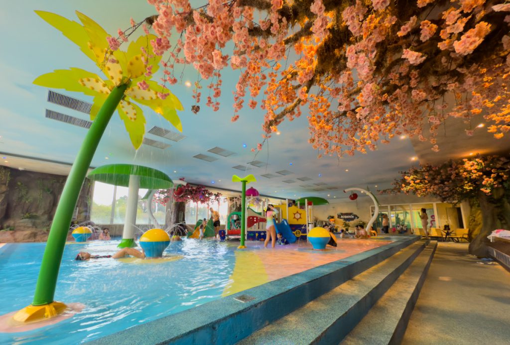 acquamotion gramado piscina infantil