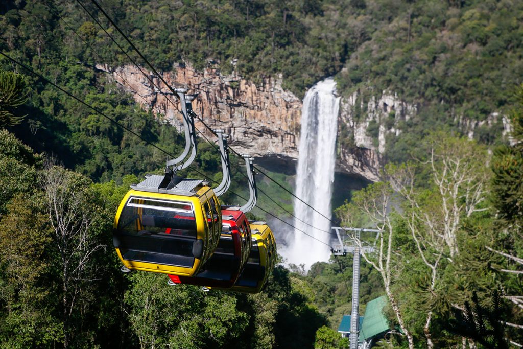 Vista da Cascata do Caracol nos Bondinhos Aéreos em Canela