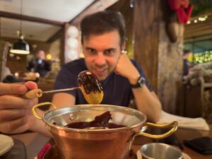 Francisco do Aventurando TchÃª Chalezinho Gramado Fondue