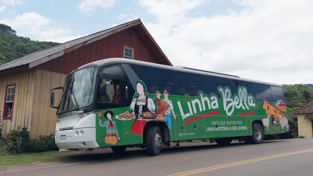 Tour Linha Bella Gramado: Cultura e gastronomia em 4 locais 16 tour linha bella gramado onibus 1
