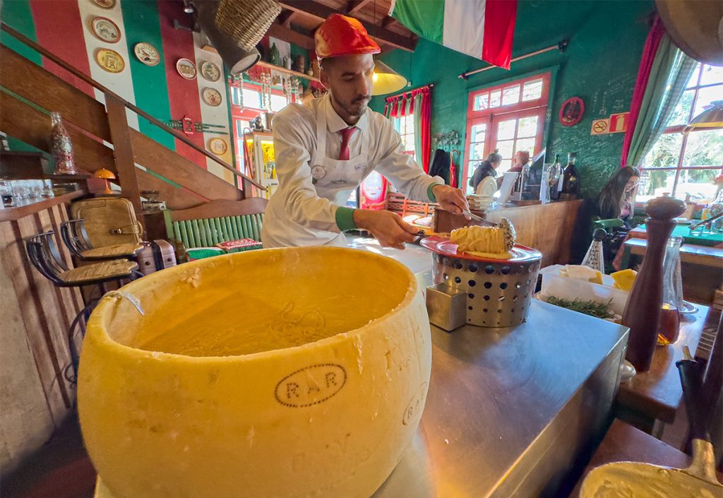 Cantina Pastasciutta Gramado em 2026, vale a pena? 4 Spaghetti ao molho Quattro Formaggi da Cantina Pastasciutta Gramado