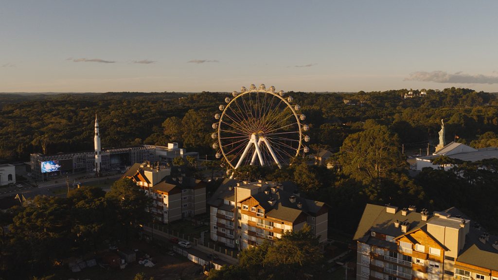Roda gigante Canela: 5% de desconto no site oficial 2 Roda Gigante Canela vista de drone