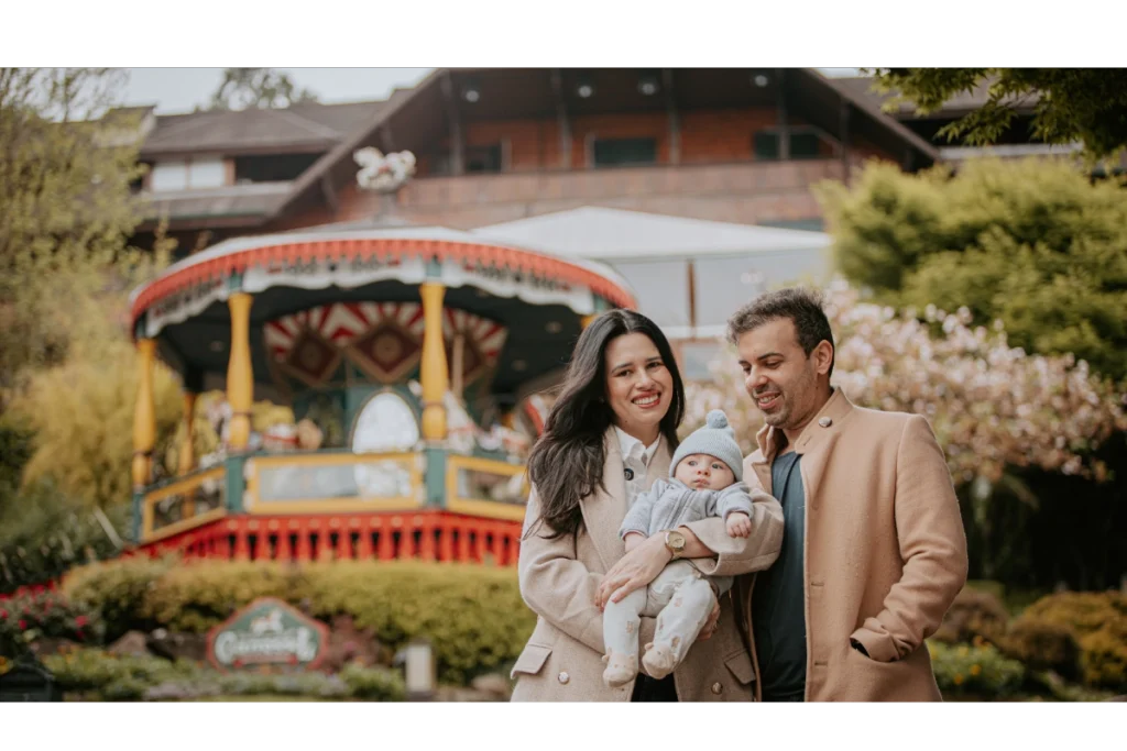 Casa da Montanha Gramado: hotel do carrossel 14 casa da montanha alessandra francisco matteo fachada manha